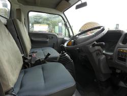 2002 NISSAN Ud Mk 150