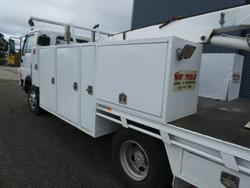 2002 NISSAN Ud Mk 150