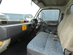 2002 NISSAN Ud Mk 150