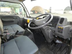 2002 NISSAN Ud Mk 150