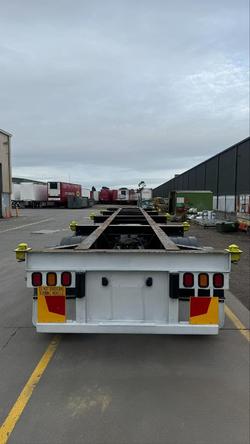 2012 Krueger 40' Skel Black