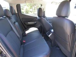 2023 Mitsubishi
Triton GLS