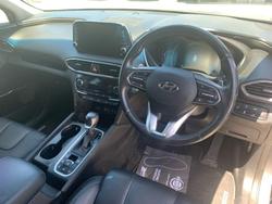 2020 Hyundai
                Santa Fe Highlander