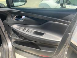 2020 Hyundai
                Santa Fe Highlander