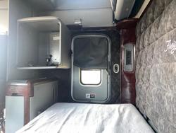 2011 Freightliner Coronado WHITE