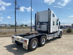 2011 Freightliner Coronado WHITE