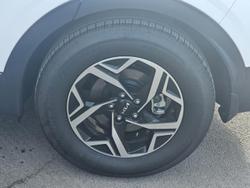 2024 Kia
                Sportage S