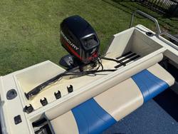 2002 Bermuda 410 NAUTICA RUNABOUT