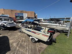2002 Bermuda 410 NAUTICA RUNABOUT