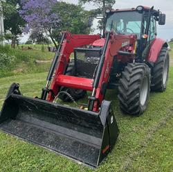 2022 CASE IH Farmall 100M Cab Red