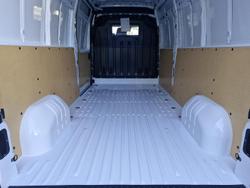 2024 Renault
Master Pro 110kW