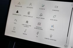 2024 Land Rover Range Rover Velar PHEV P400e Dynamic HSE