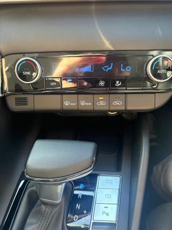 2024 Hyundai
                i30 Hybrid