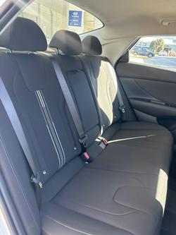 2024 Hyundai
                i30 Hybrid