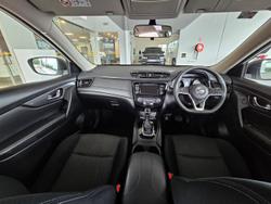 2021 NISSAN
X-TRAIL ST 2WD