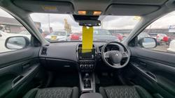 2024 Mitsubishi
ASX ES
