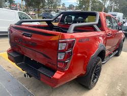 2024 Isuzu
D-MAX BLADE