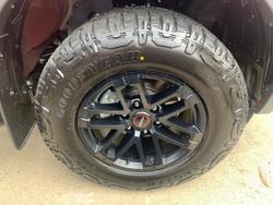 2024 Isuzu D-MAX BLADE