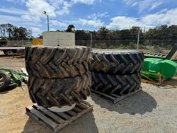 2013 New Holland T8.330