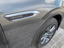 2024 MAZDA CX-80 G40E PURE CX-80 A 8AUTO G40E PURE AWD Machine Grey