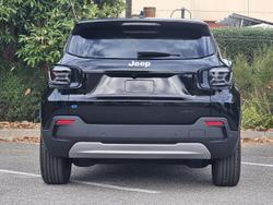 2024 Jeep Avenger Summit