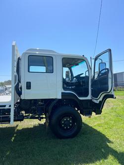 2024 Isuzu F Series FSS110-210 Beige