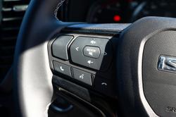 2024 Isuzu
D-MAX BLADE