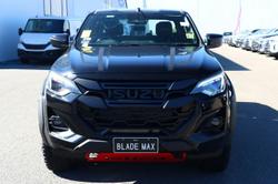 2024 Isuzu
D-MAX BLADE