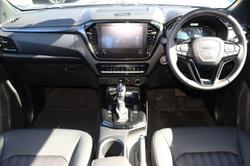 2024 Isuzu
D-MAX BLADE