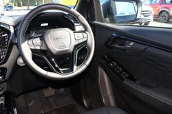 2024 Isuzu
D-MAX BLADE