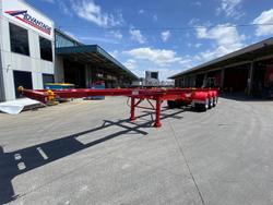 2025 Krueger 40' Skeletal C/W 12 Twist Locks Red