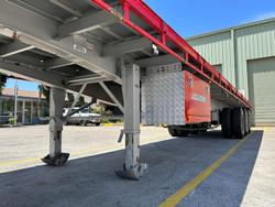 2015 Maxitrans St3 48' Flat Deck Open Semi Red