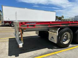 2015 Maxitrans St3 48' Flat Deck Open Semi Red