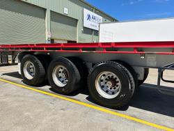 2015 Maxitrans St3 48' Flat Deck Open Semi Red