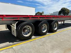 2015 Maxitrans St3 48' Flat Deck Open Semi Red