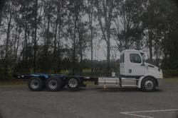 2022 Freightliner Cascadia 116 White