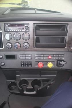 2022 Freightliner Cascadia 116 White