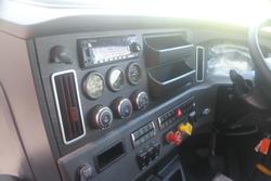 2024 Freightliner Cascadia 126 White