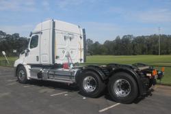 2024 Freightliner Cascadia 126 White