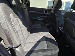 2024 Kia
                Sorento Sport