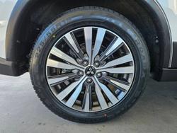 2019 MITSUBISHI
OUTLANDER LS 7 SEAT AWD