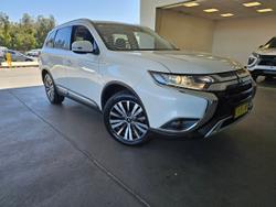 2019 MITSUBISHI
OUTLANDER LS 7 SEAT AWD