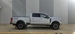 2023 Ford
F350 Lariat