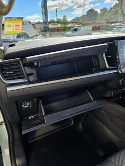 2024 Mazda
                BT-50 XS