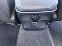 2024 Ford
                Everest Ambiente