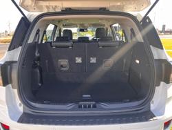 2024 Ford
                Everest Ambiente