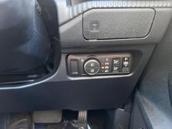 2024 Ford
                Everest Ambiente