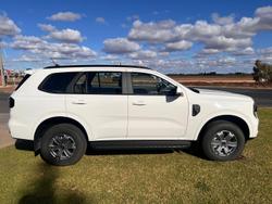 2024 Ford
                Everest Ambiente