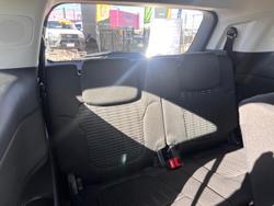 2024 Ford
                Everest Ambiente