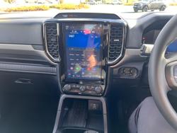 2024 Ford
                Everest Ambiente